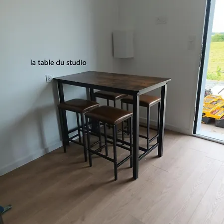 Maison Et 12 Personnes 12 Kilometres Du Parc Du Puy Du F Prázdninový dům *